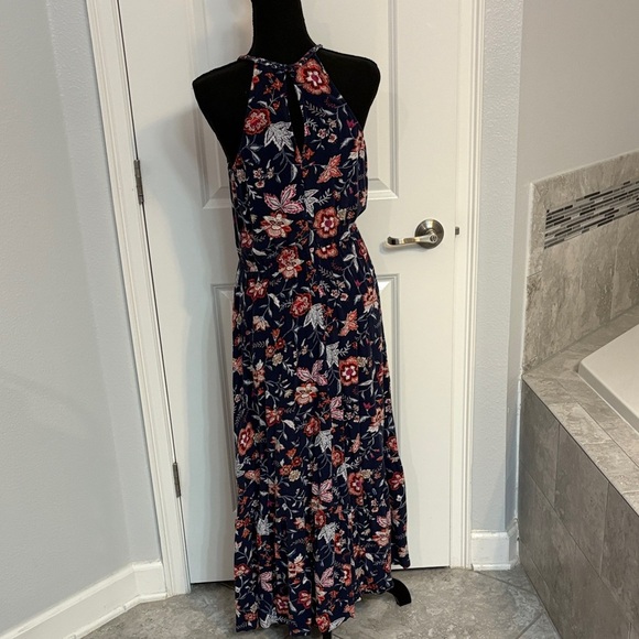 Old navy Floral Halter Maxi Dress - Picture 2 of 3